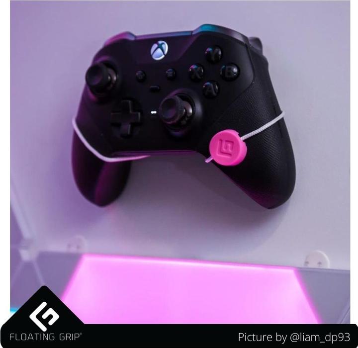 Produktbild Floating Grip XBox Controller Wandhalterung (Xbox Series S, Xbox One S, Xbox One X, Xbox Series X)