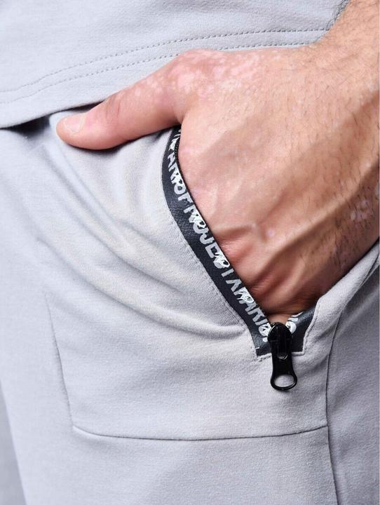 Image du produit Project X Paris Short uni avec bande logo (L)