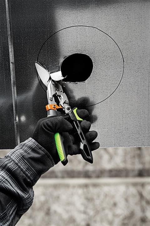 Actual product image Fiskars PowerGear (243 mm)