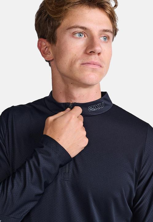 Actual product image 2XU Light Speed Tech 1/4 Zip (XL)