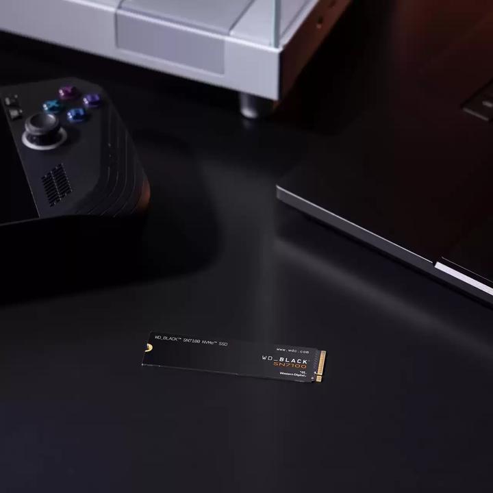 Image du produit WD Black SN7100 (1000 Go, M.2 2280)