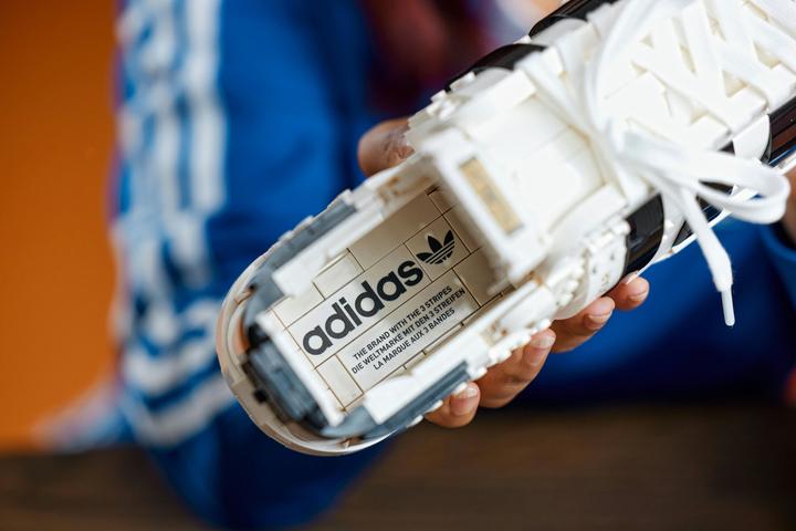 Productafbeelding LEGO Adidas Originals Superstar (10282, LEGO Icons)