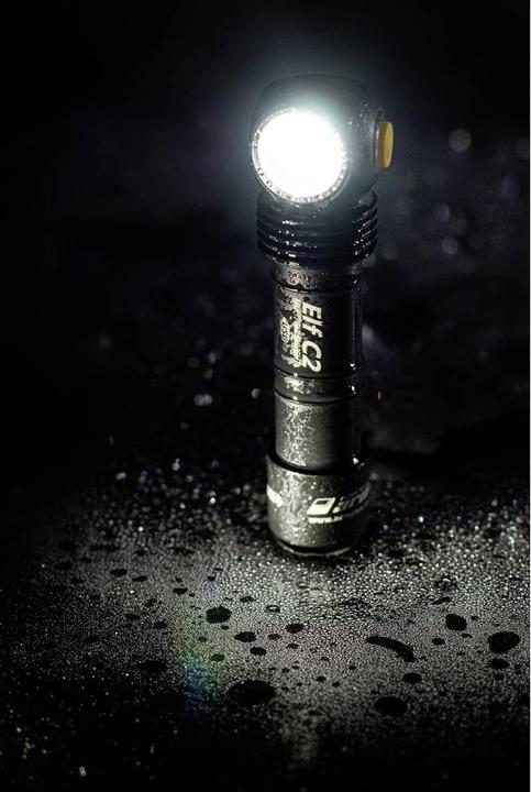 Image du produit ArmyTek Elf C2 Micro-USB Lampe frontale Lampe frontale / lampe à main (11.13 cm, 1100 lm)