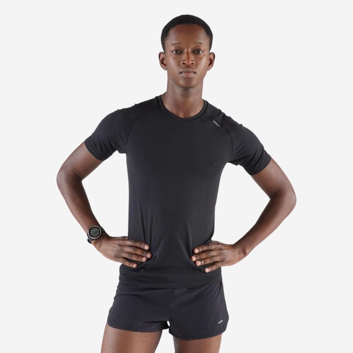 Kiprun Laufshirt kurzarm - 500 Komfort Slim schwarz (XL)