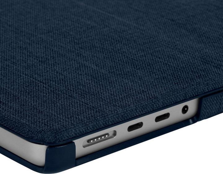 Actual product image Incase Hardshell Dots (14", Apple)