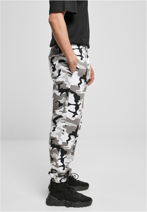 Actual product image Urban Classics Basic Camo Sweatpants 2.0 - 15327 (S)