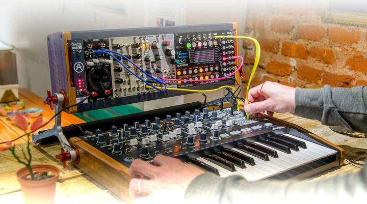 Produktbild Arturia MiniBrute 2