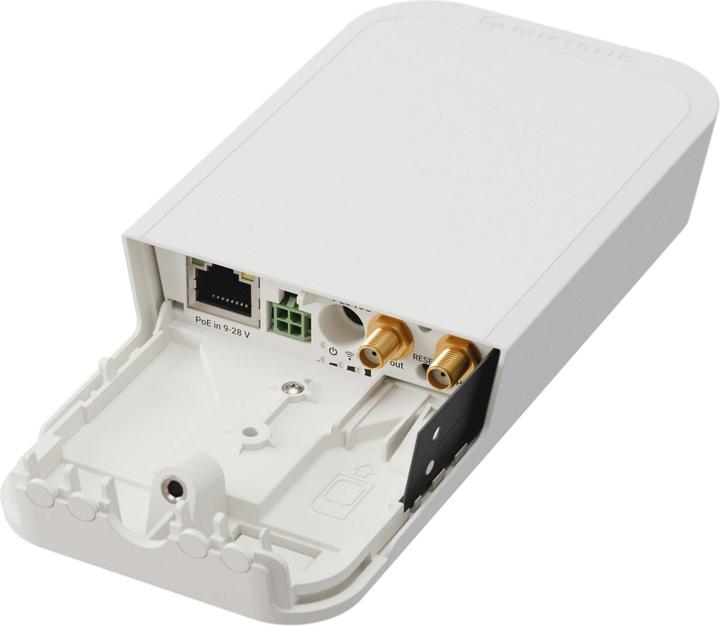 Actual product image MikroTik wAP LR8G kit
