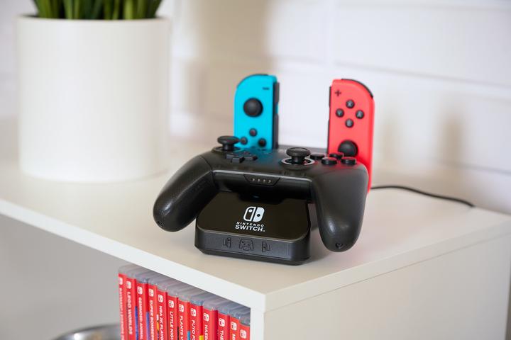 Produktbild PowerA Controller-Ladestation von für Nintendo Switch (Switch, Switch OLED)