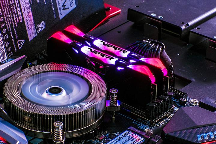 Produktbild Patriot Viper RGB (2 x 8GB, 3200 MHz, DDR4-RAM, DIMM)