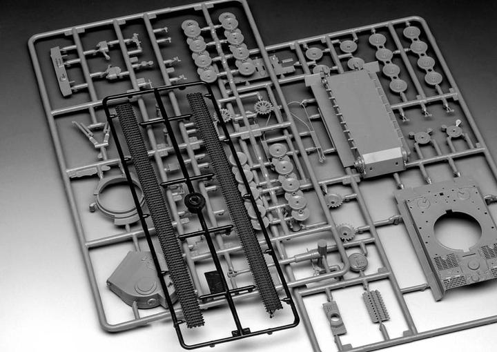 Actual product image Revell PzKpfwg III Ausf.L-World of Tanks