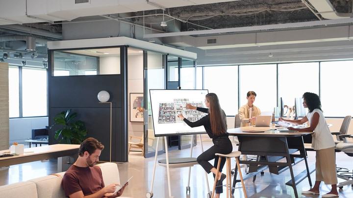 Image du produit Microsoft Surface Hub 2S (3840 x 2560 pixels, 50")