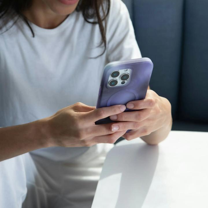 Actual product image Incase Halo Case for MagSafe for iPhone 16 Pro Max - Oil Slick Lilac (Apple iPhone 16 Pro Max)