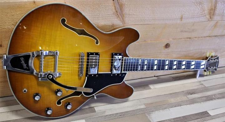 Image du produit Eastman Guitars Eastman T486B Goldburst (Guitare classique, Polyuréthane, Érable)