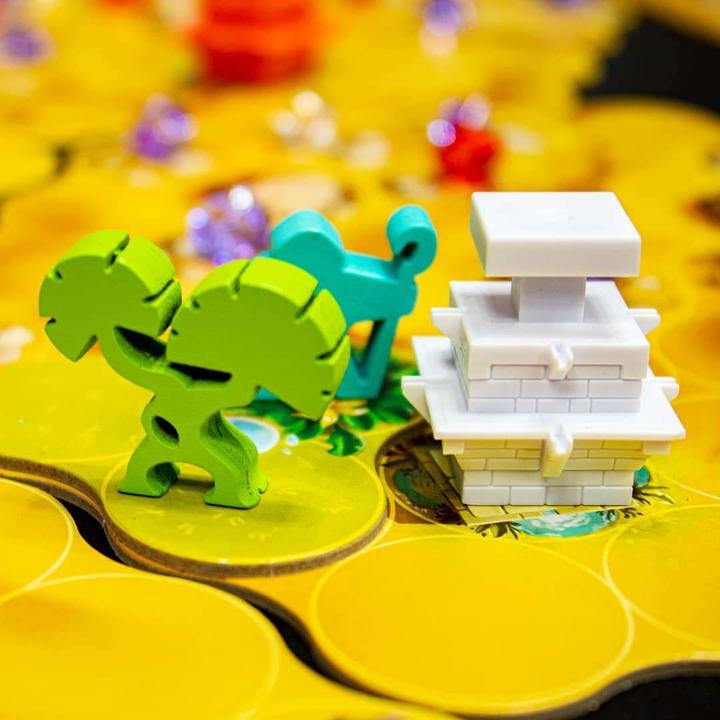 Actual product image Iello Connoisseur game Ishtar (German)