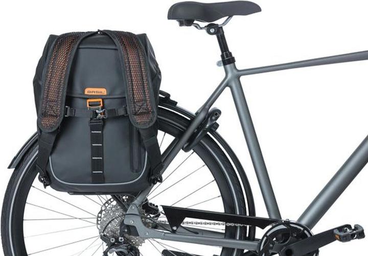 Actual product image Basil Miles Tarpaulin (17 l, Luggage carrier bag)
