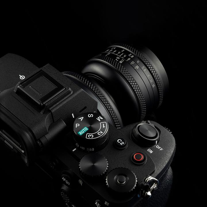 Image du produit AstrHori 50mm F1.4 Tilt Lens Canon RF (Canon RF, Plein format)