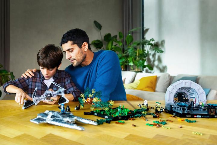 Image du produit LEGO Mandalorian Fang Fighter vs. Tie Interceptor (75348, LEGO Star Wars)