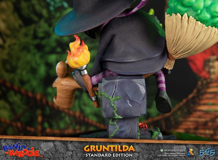Actual product image First 4 Figures Banjo-Kazooie statuette Gruntilda 40 cm