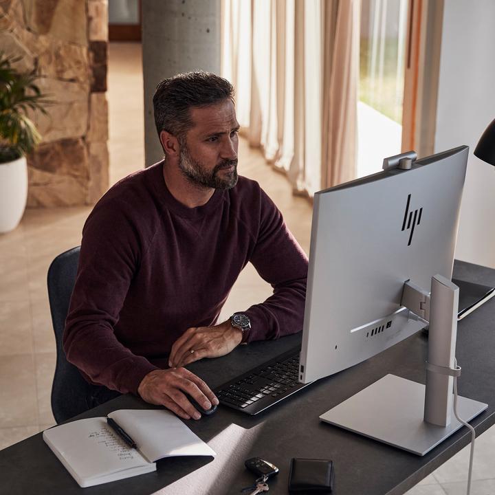 Produktbild HP EliteOne/840 G9/23,8"/FHD/i5-13500/16GB/512GB SSD/UHD 770/W11P/Silver/3RNBD (Intel i5-13500T, 16 GB, 512 GB, UHD Graphics 770)