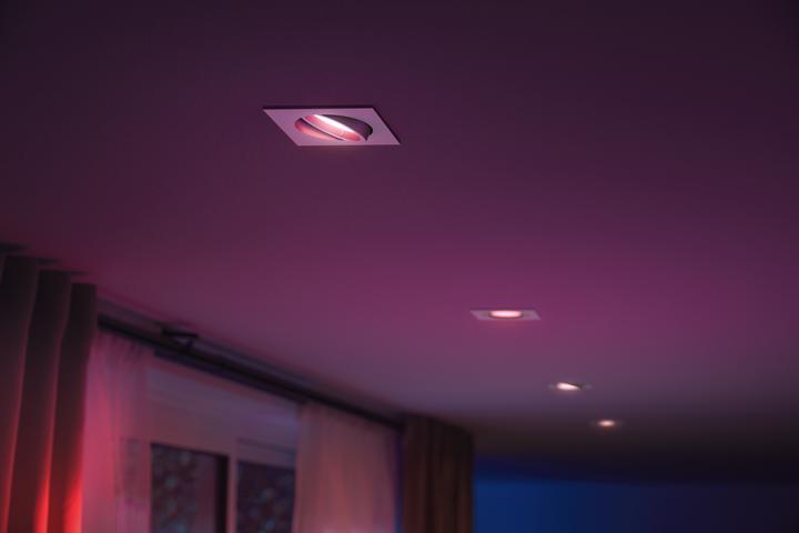 Actual product image Philips White & Colour Ambiance Centura (350 lm, GU10)