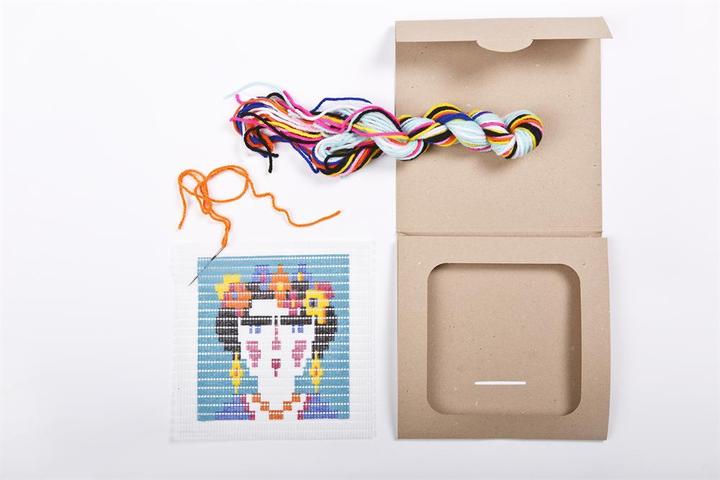 Produktbild Sozo Frida Kahlo Needlepoint Kit