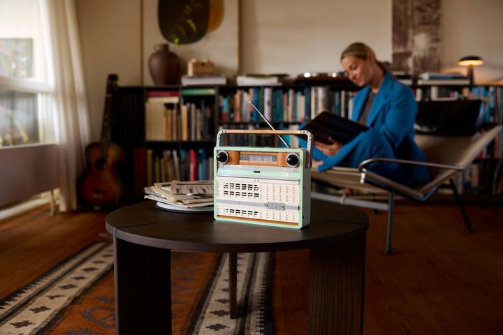 Productafbeelding LEGO Retro draagbare radio (10334, LEGO Icons, LEGO Zeldzame Sets)