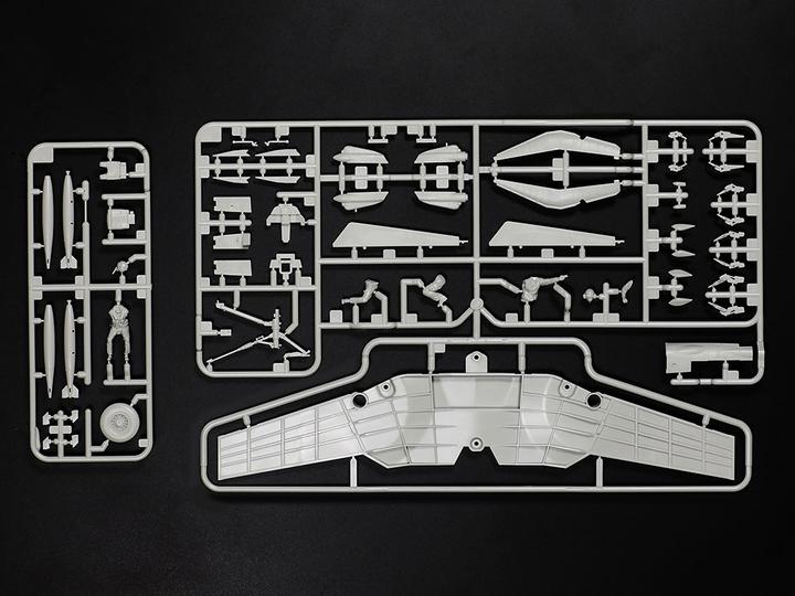 Actual product image Tamiya 1/48 F-14A Tomcat (late) Carrier Launch Set