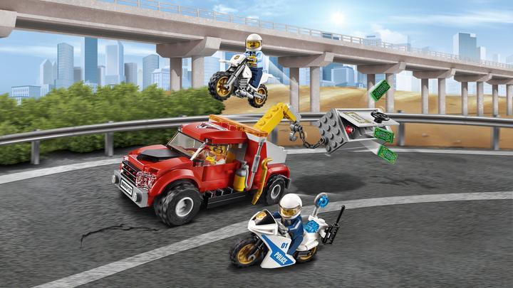 Produktbild LEGO Abschleppwagen auf Abwegen (60137, LEGO City)