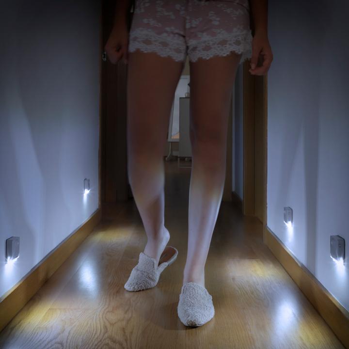 Produktbild InnovaGoods 2x kabellose LED-Leuchten mit Bewegungssensoren