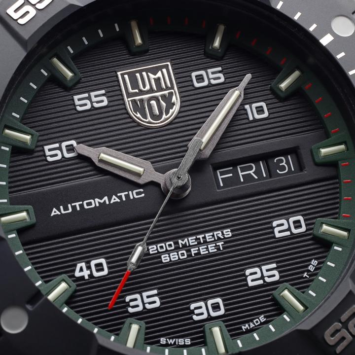 Immagine prodotto Luminox Maestro (Fatto in Svizzera, 45 mm)