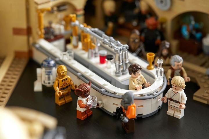 Produktbild LEGO Mos Eisley Cantina (75290, LEGO Star Wars, LEGO Seltene Sets)