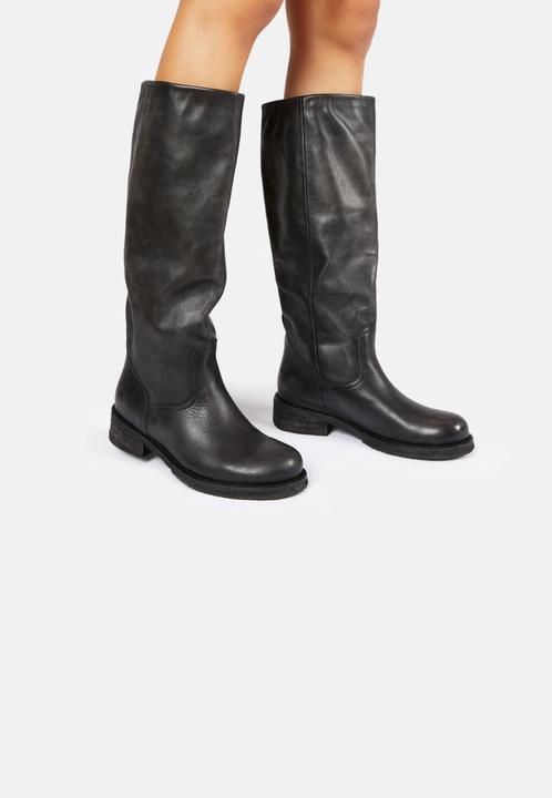 Actual product image Felmini Cooper A712, the biker boot from, is made from smooth leather with a vintage leather finish and (36)