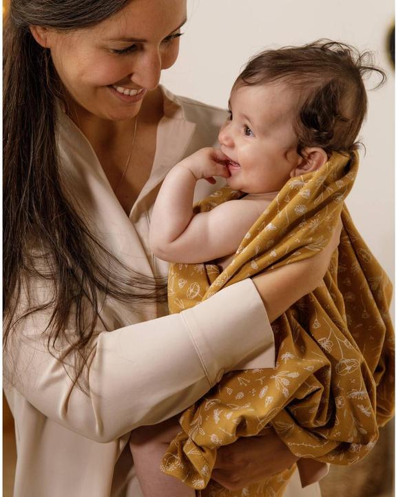 Produktbild Little Dutch Swaddle Pucktuch Wild Flowers Ochre x cm TE (120 cm)