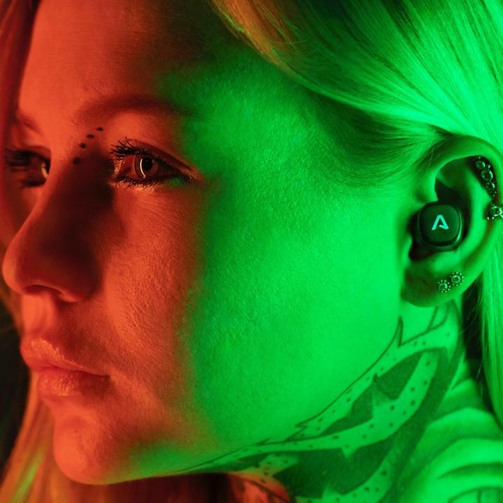 Actual product image Lamax Dots2 Play (37 h, Wireless)