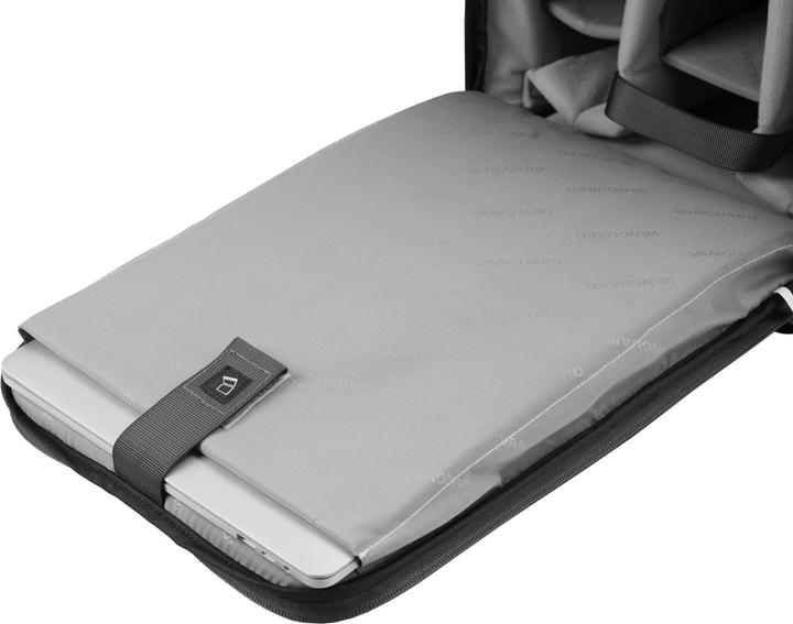 Actual product image Vanguard Veo Adaptor R44 with USB-A (Photo backpack, 15 l)