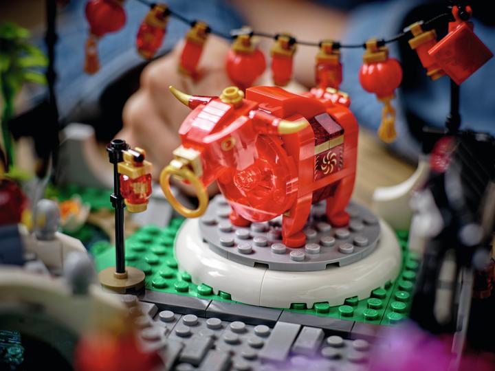 Actual product image LEGO Spring Lantern Festival (80107, LEGO Rare Sets)