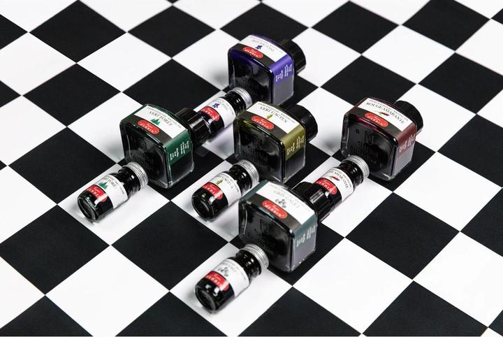 Actual product image Herbin bottle of fountain p en ink 10ml Iris sag (Inkwell)