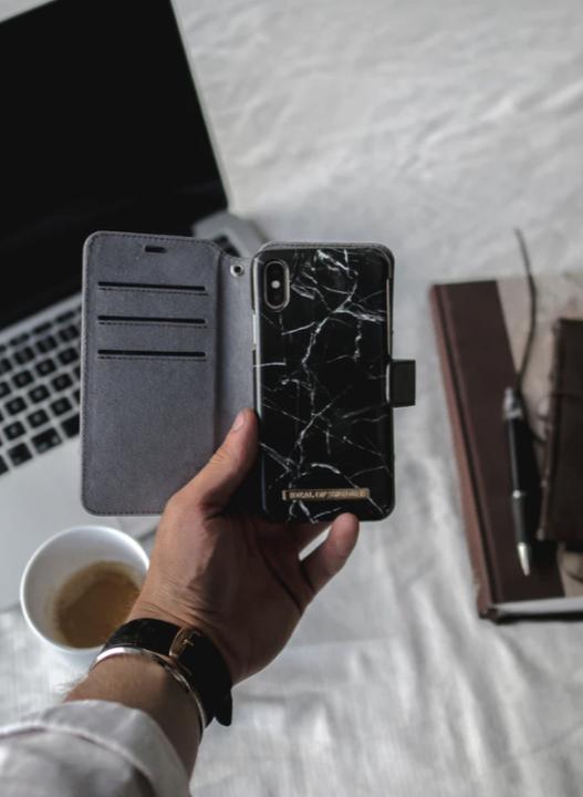 Produktbild iDeal Of Sweden iDeal STHLM Wallet Cover for Galaxy S20 Plus - Black (Samsung Galaxy S20+)