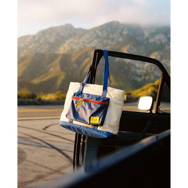 Actual product image Long Weekend Beacon Tote Cream Multicolour (18 l)