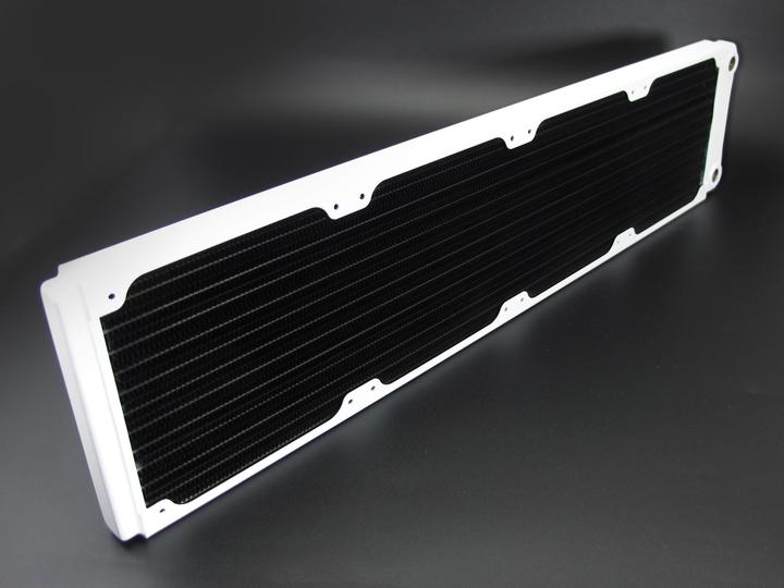 Actual product image XSPC TX480 Ultrathin Radiator (120 mm)