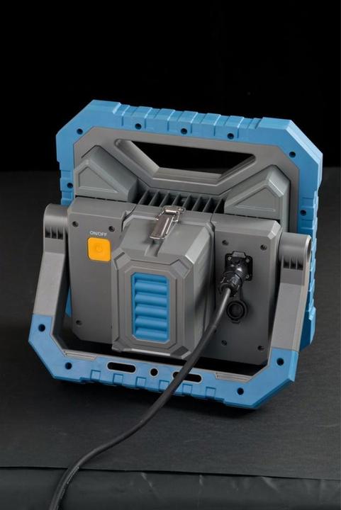 Actual product image Brennenstuhl BS 8050 MH (7900 lm)