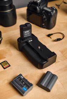 Actual product image Newell Battery Battery Pack MB-D780 by Nikon (Camera battery)