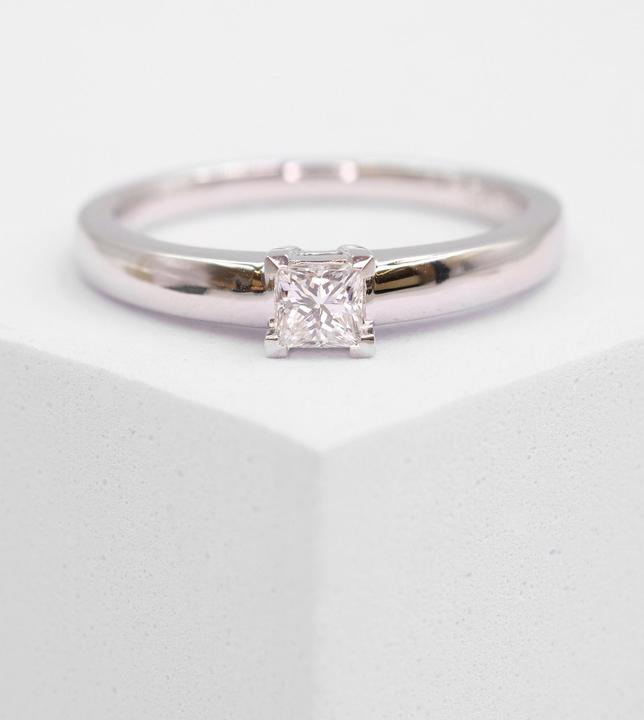 Muau Solitaire