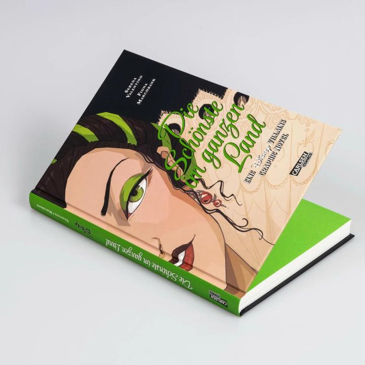 Actual product image Disney Villains Graphic Novels: Die Schönste im ganzen Land (German, Fiona Marchbank, Serena Valentino, 2024)