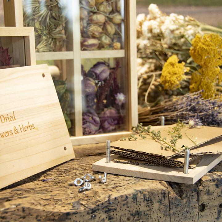 Produktbild Esschert Design Blumen-und Kräuterpresse mit Schrauben