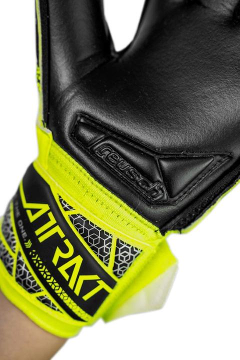 Actual product image Reusch Attrakt Silver (7)