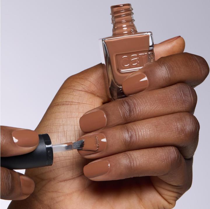 Produktbild Catrice Gel Affair Nail Lacquer No. 009 Brown Long-Lasting (009 Nut Your Business, Gel-Effekt Nagellack)
