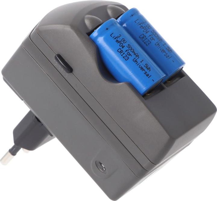 Image du produit AccuCell CR123A Chargeur double avec 2 batteries Li-ion CR123A incluses (2 pcs, CR123A, 500 mAh, Piles rechargeables + chargeur)