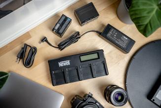 Produktbild Newell DF-4CH 4-fach Ladegerät für NP-F Sony Akkus (Kamera Akku Ladegerät)
